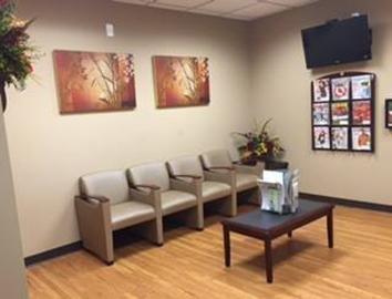 Center for Adult Healthcare - Bloomingdale IL - Interior Waiting Room