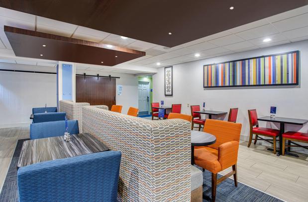 Images Holiday Inn Express & Suites Alcoa (Knoxville Airport), an IHG Hotel