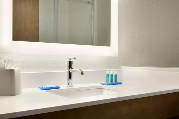 Images Holiday Inn Express & Suites McAllen - Medical Center Area by IHG