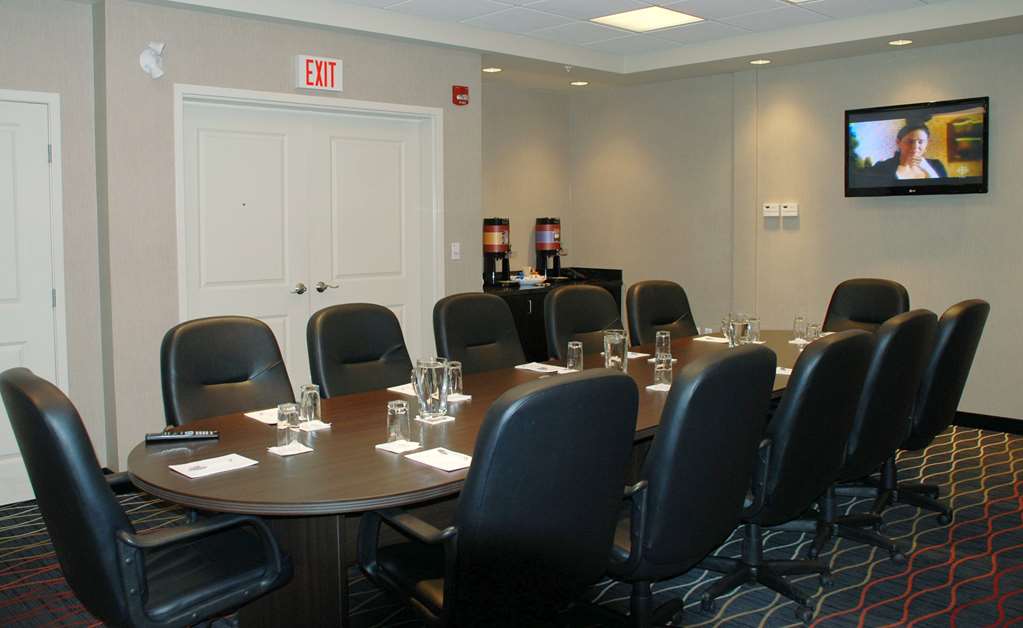 Meeting Room Hampton Inn & Suites by Hilton Lethbridge Lethbridge (403)942-2142