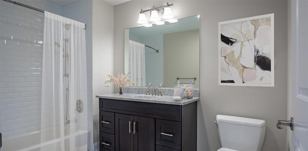 Bathroom Zephyr Ridge Apartment Homes Cedar Grove (551)354-2870
