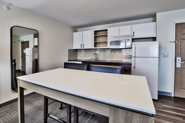 Images Staybridge Suites Albuquerque - Airport by IHG
