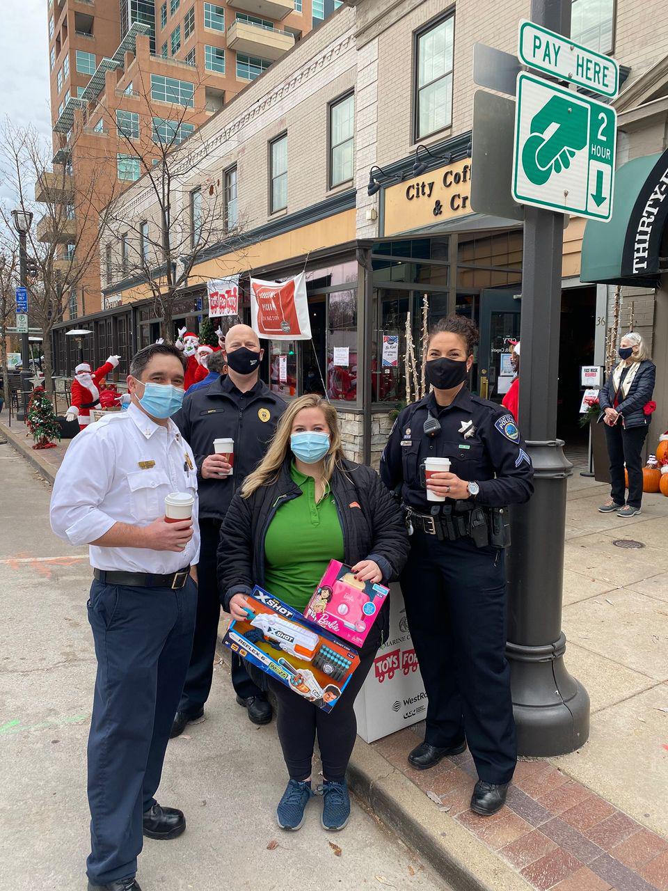 We had a blast at the Toys for Tots drive with the Clayton Missouri Police Department and the City of Clayton Fire Department! We’re really feeling the Christmas Spirit!