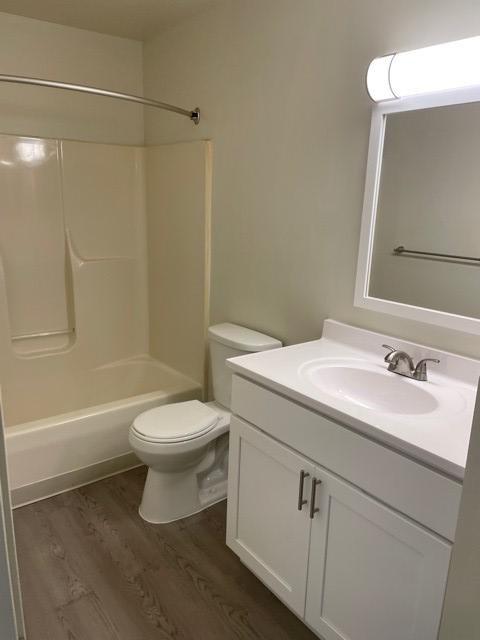 Gettysburg Square Apartment Bathroom