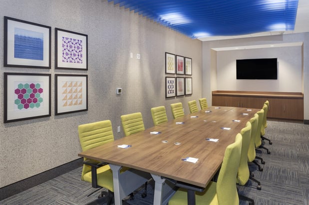 Images Holiday Inn Express & Suites Hudson I-94 by IHG