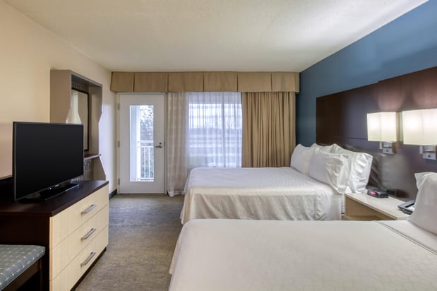 Images Holiday Inn & Suites Atlanta Airport-North by IHG