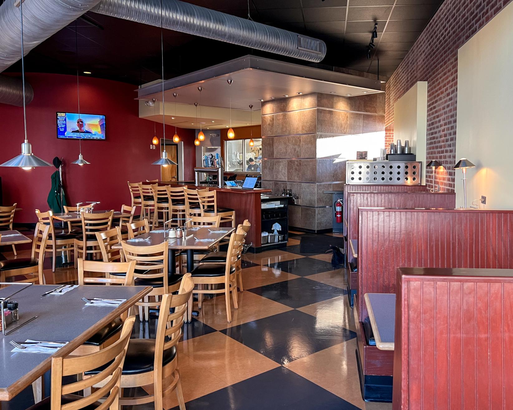 Dewey's Pizza - Grandview Image