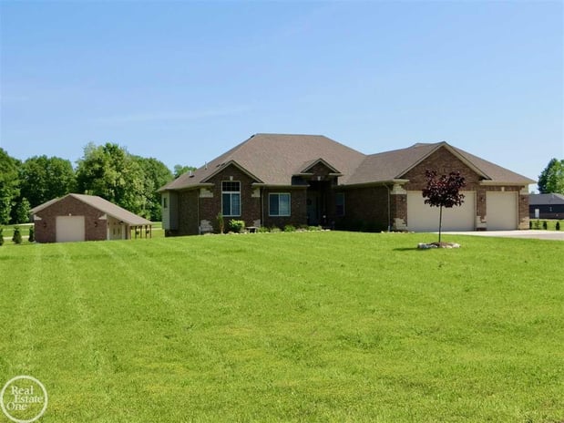 Images George Brennan - Realty Executives Main Street