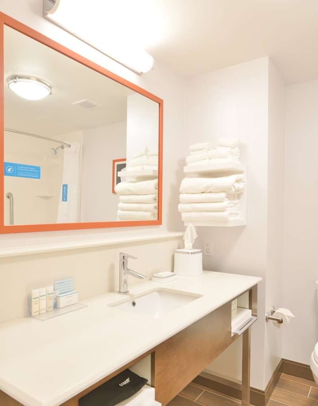 Images Hampton Inn & Suites Menomonie-UW Stout