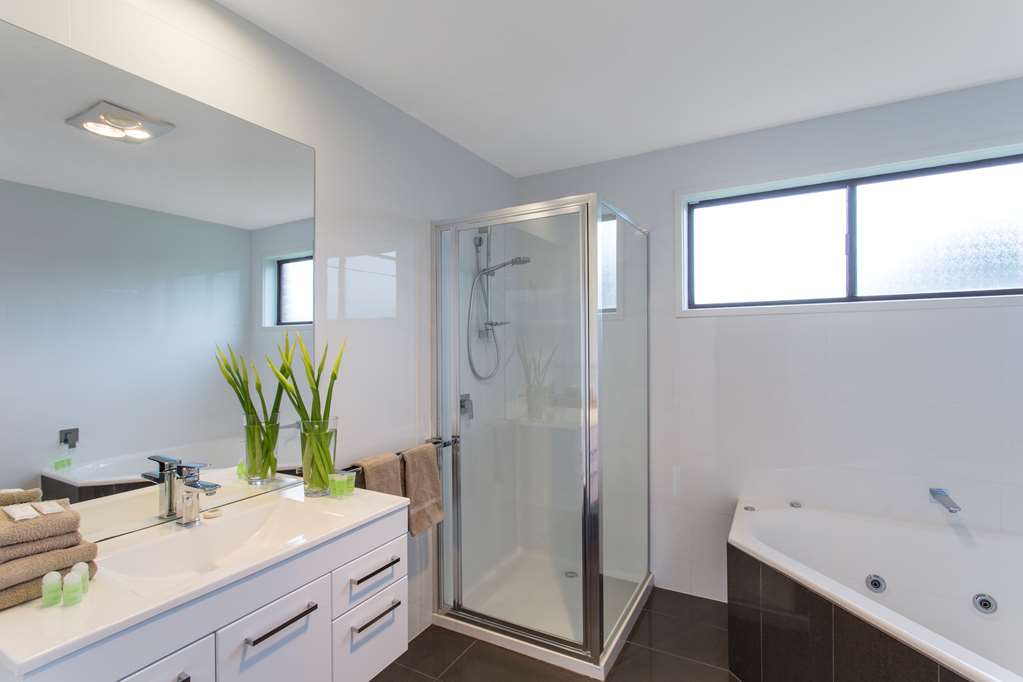 Images Best Western Colonial Village Motel