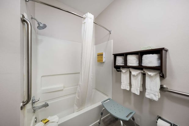 Images Best Western Plus Lake Dallas Inn & Suites