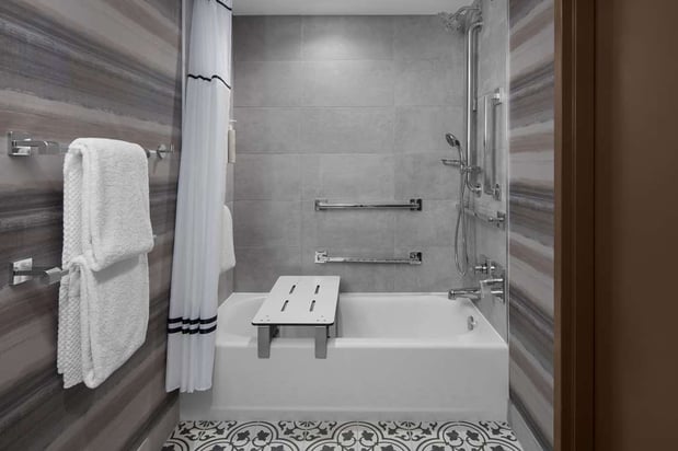 Images Embassy Suites by Hilton Phoenix Biltmore