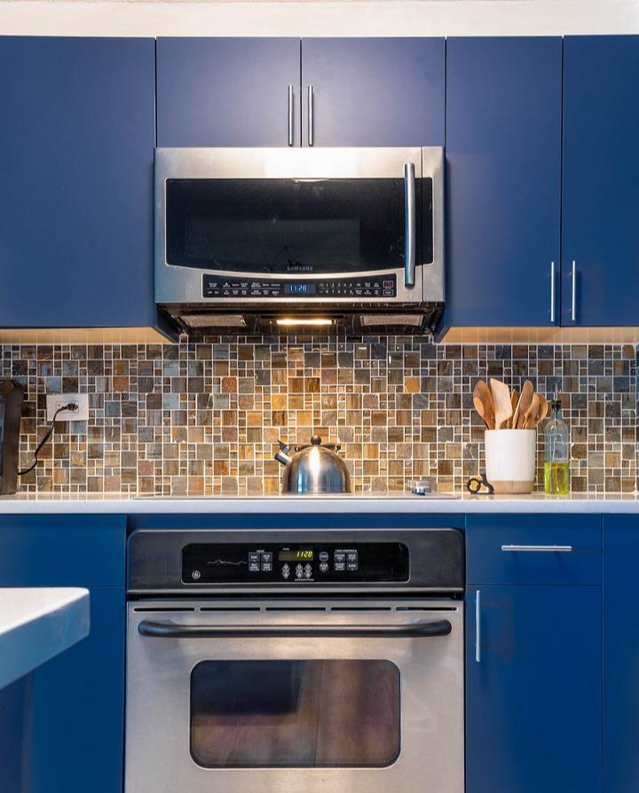 Add a pop of color to your kitchen with custom designs that are uniquely you. Call Kitchen Tune-Up S Kitchen Tune-Up Savannah Brunswick Savannah (912)424-8907