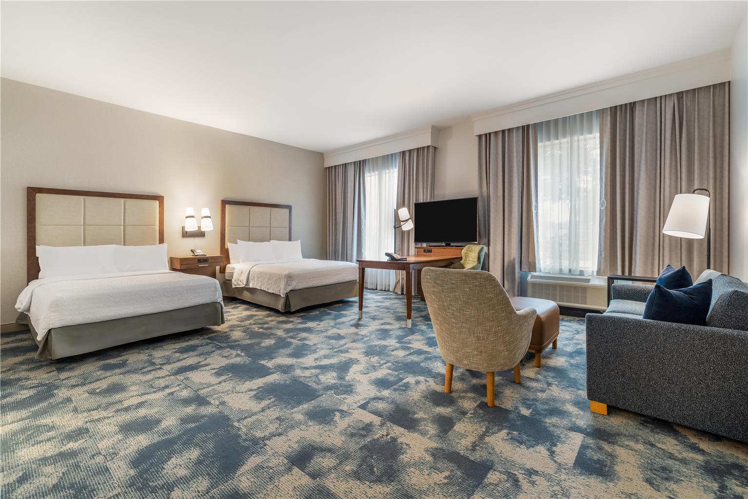 Guest room