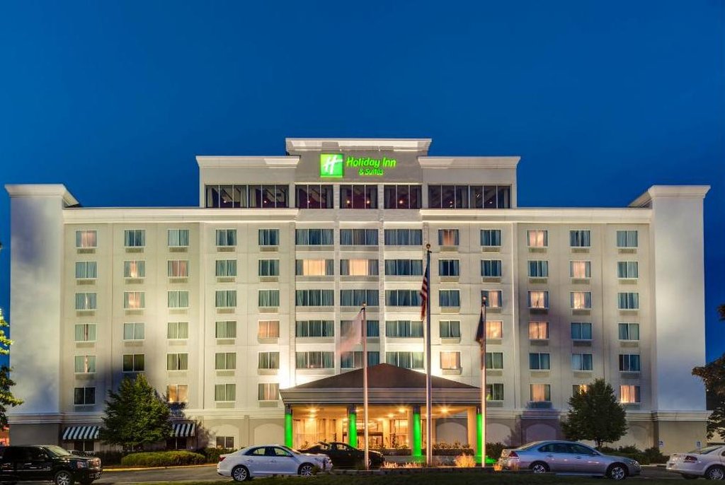 Holiday Inn & Suites Overland Park-West by IHG