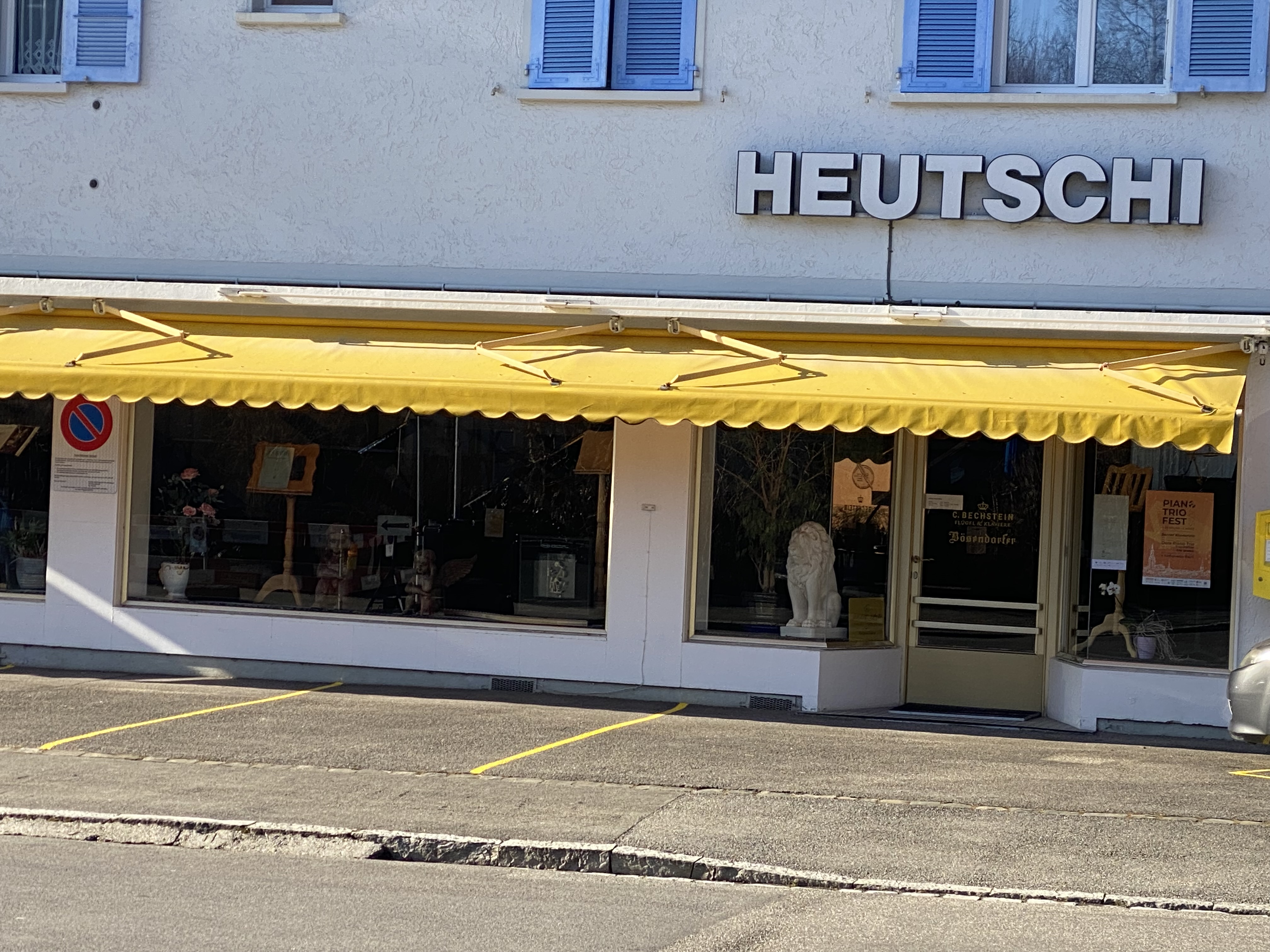 Bilder Heutschi Piano AG