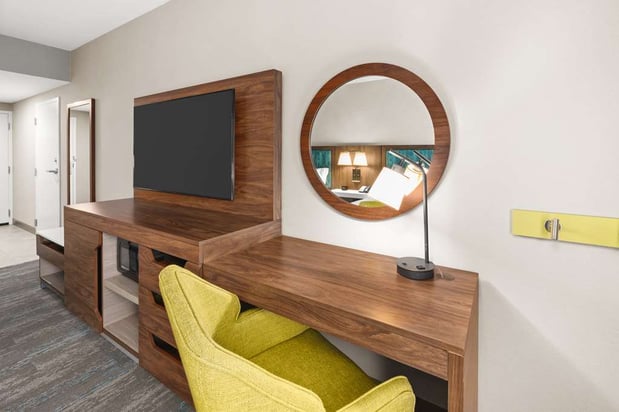 Images Hampton Inn Seekonk