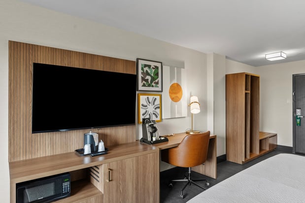 Images Holiday Inn Niagara Falls State Park Entry by IHG