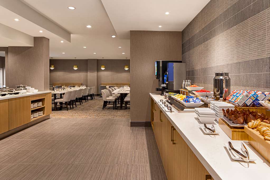 Images DoubleTree by Hilton Pointe Claire Montreal Airport West