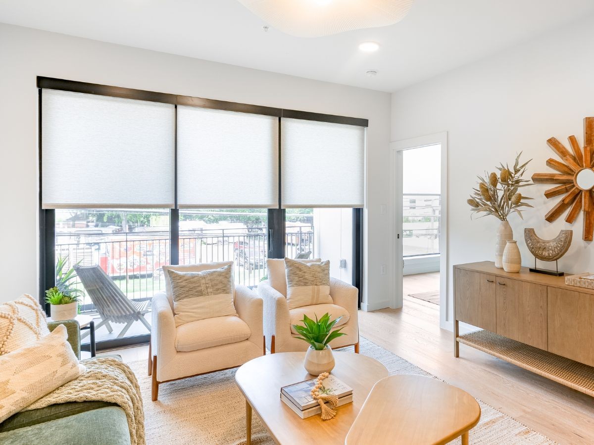 Clean lines and soft textures come together for a modern, inviting look. Inspired Shades Roller Shades offer effortless style and everyday functionality.