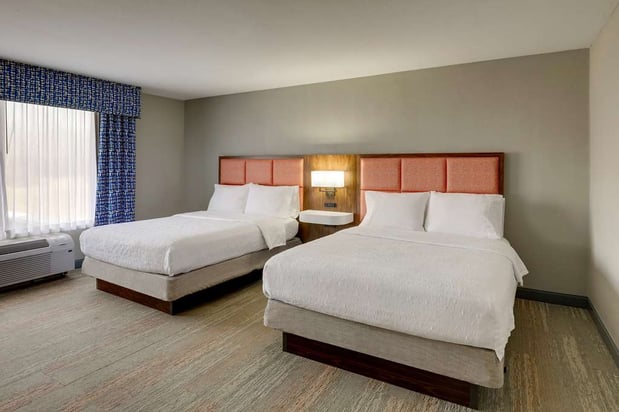 Images Hampton Inn & Suites St. Louis-Edwardsville