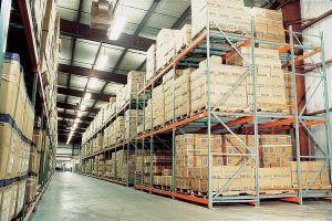 WE OFFER A WIDE RANGE OF PALLET RACKING SOLUTIONS TO HELP YOU MANAGE YOUR INVENTORY MORE EFFICIENTLY.