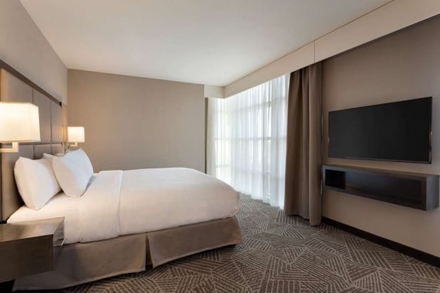 Images Embassy Suites by Hilton Kansas City Olathe