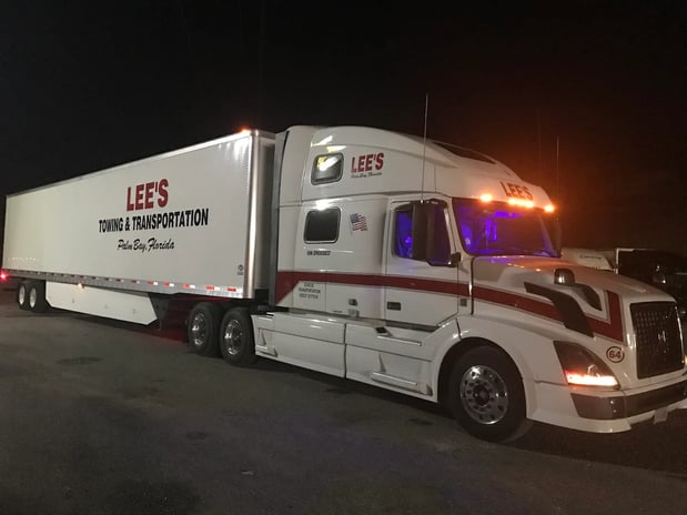 Images Lee's Towing & Recovery