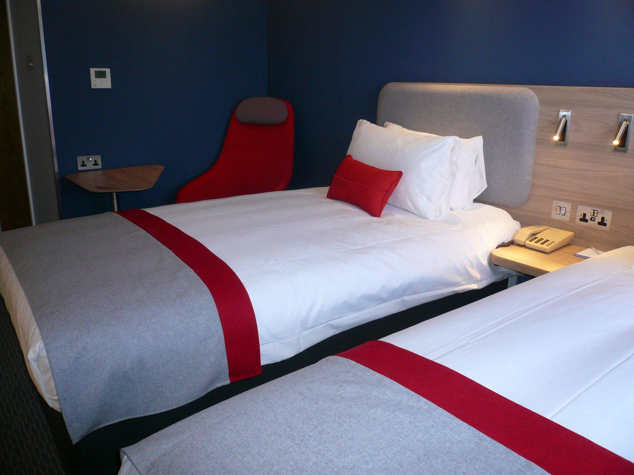 Images Holiday Inn Express Oxford - Kassam Stadium, an IHG Hotel