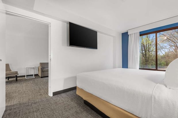 Images Spark by Hilton Charlotte Tyvola I-77