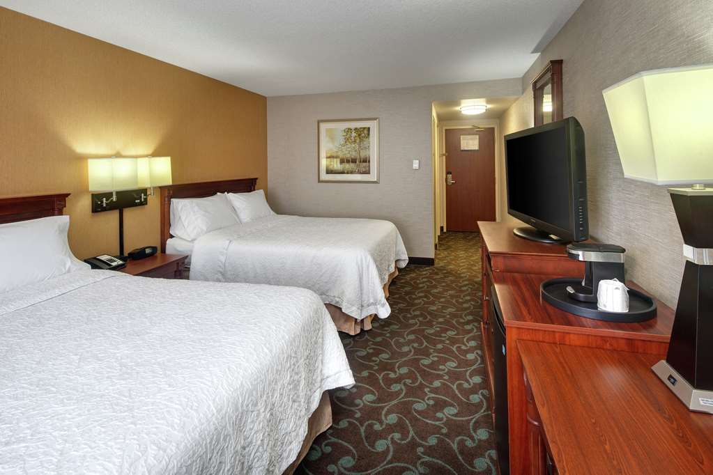 Images Hampton Inn & Suites by Hilton Toronto Airport