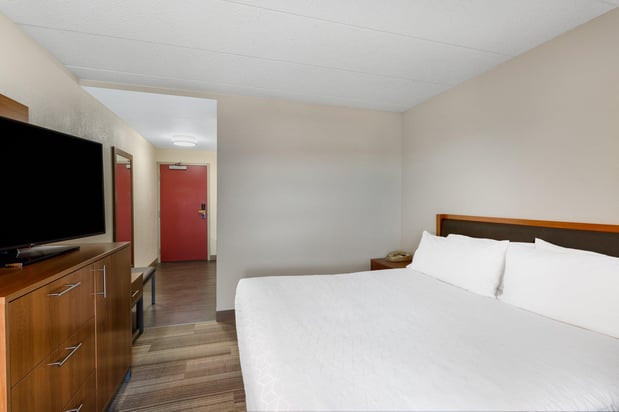 Images Holiday Inn Express & Suites Philadelphia - King of Prussia by IHG