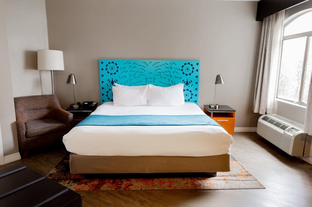 Images Hotel Indigo San Antonio-Riverwalk by IHG