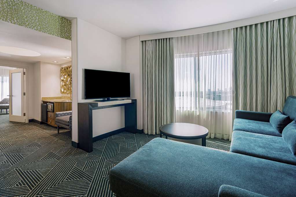Guest room