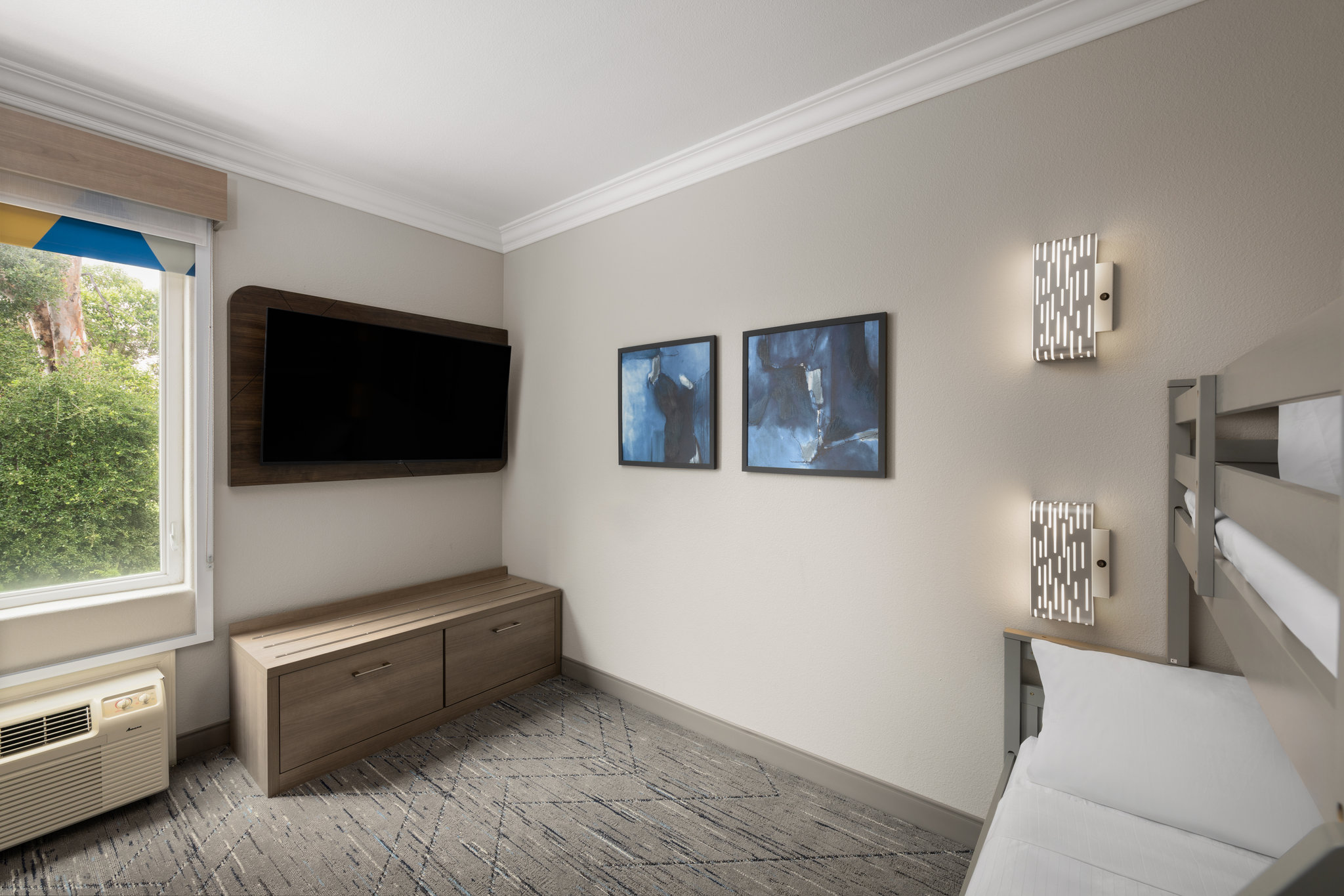 Holiday Inn Express & Suites Paso Robles by IHG Image