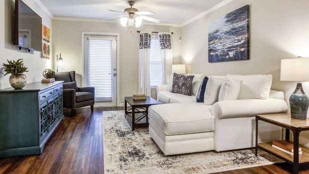 Images Carolina Point Apartments