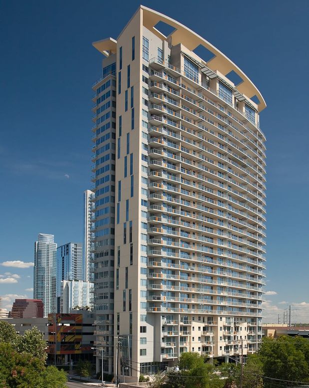 Images The Monarch by Windsor Apartments