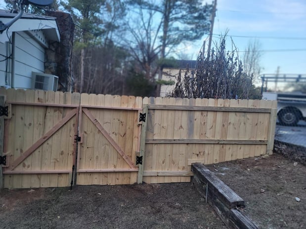 Images Heritage Fence & Repair