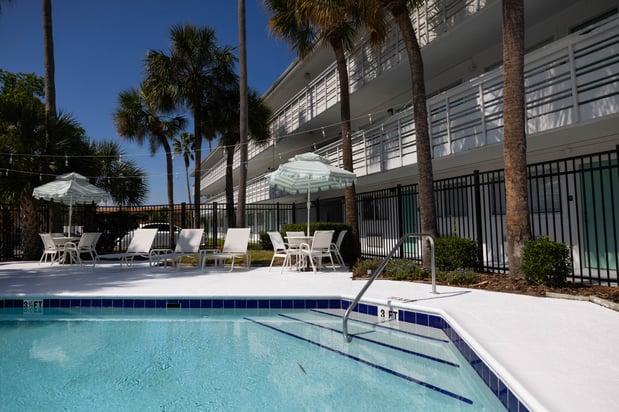 Images The Teale Siesta Lago