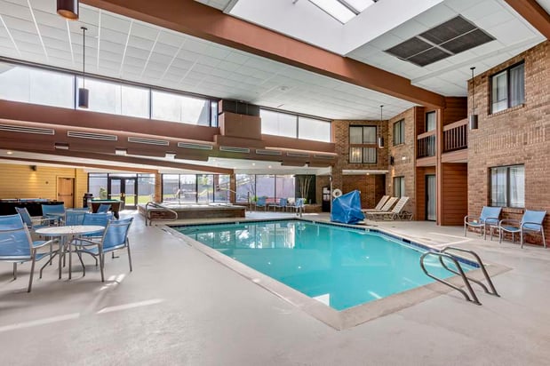 Images Best Western Plus Landmark Inn