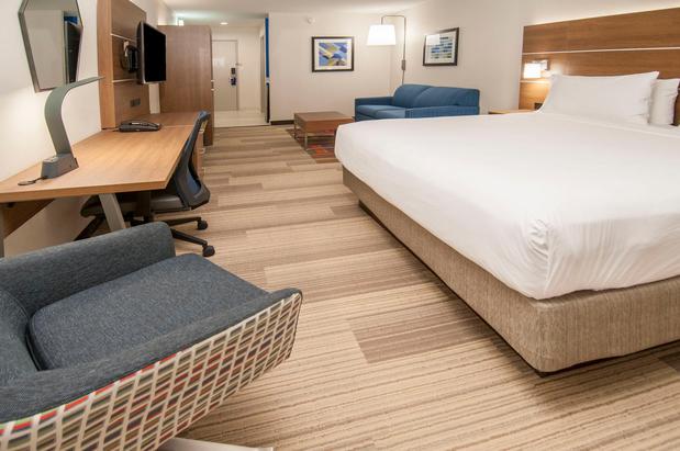Images Holiday Inn Express & Suites Plano West - Frisco by IHG