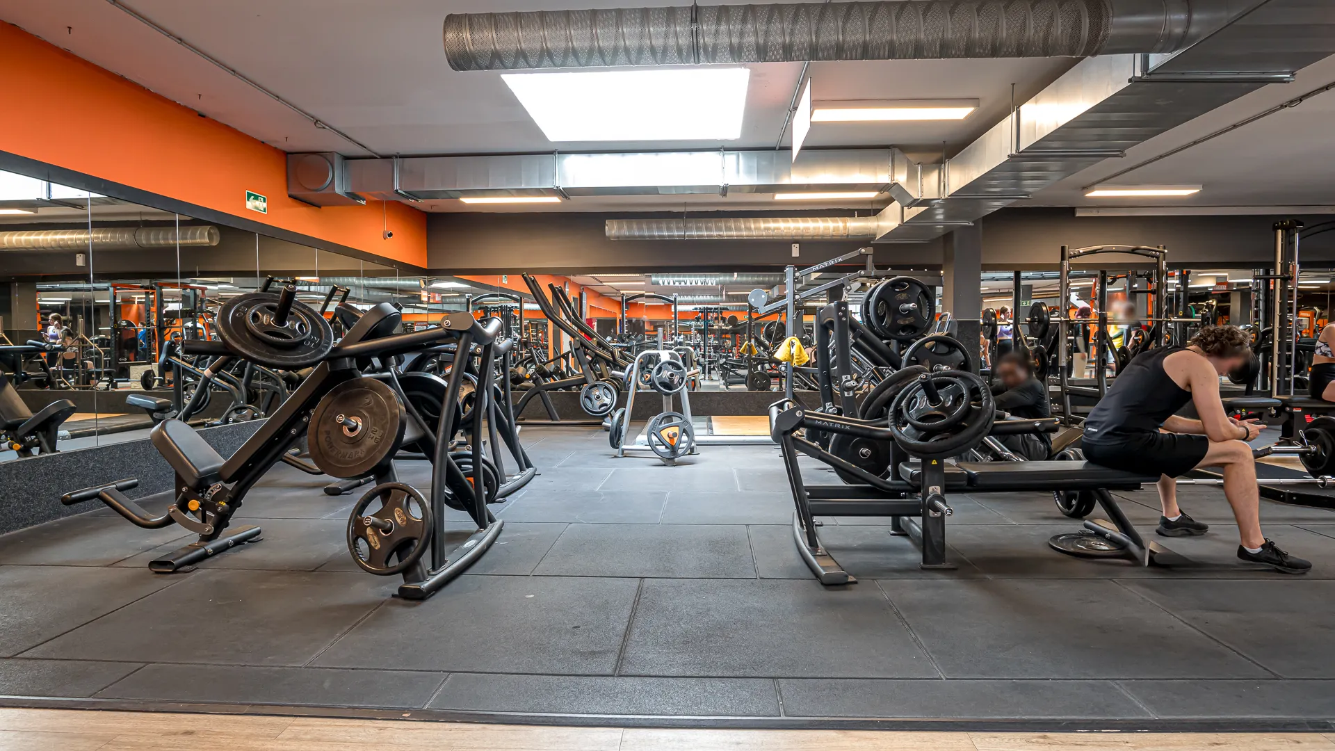 Images Basic-Fit 24/7