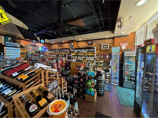 Images 12th & Pine Liquor Store