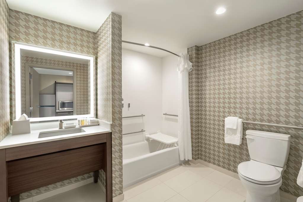 Guest room bath Home2 Suites by Hilton Woodland Hills Los Angeles Los Angeles (818)610-1250