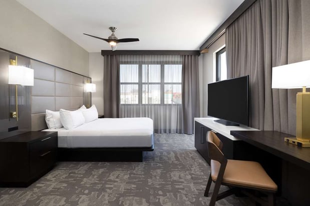 Images Hilton Promenade at Branson Landing