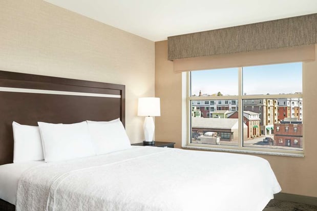 Images Hampton Inn Portland Downtown - Waterfront