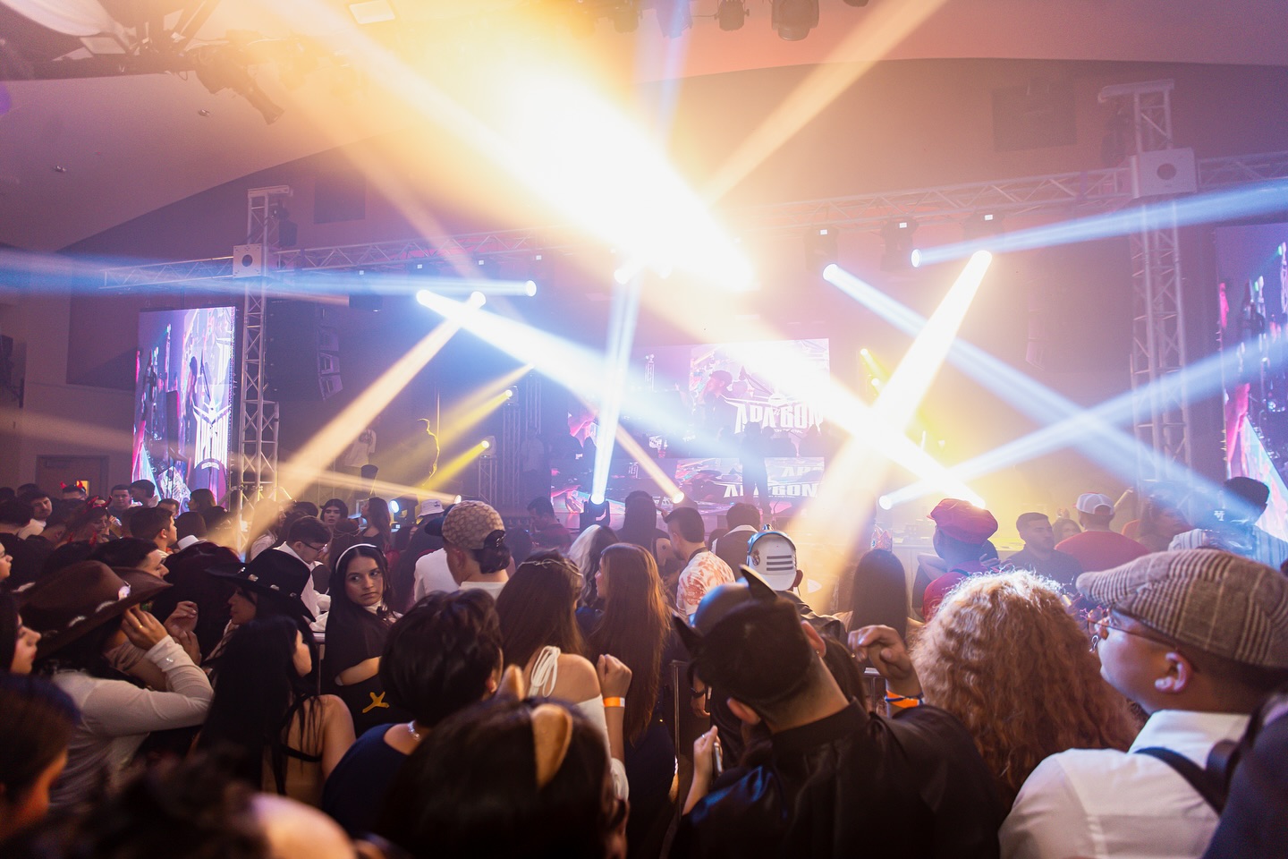 Vinnie's Bar & Grill Image