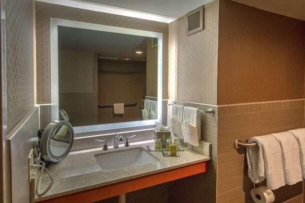 Images DoubleTree by Hilton Hotel Memphis