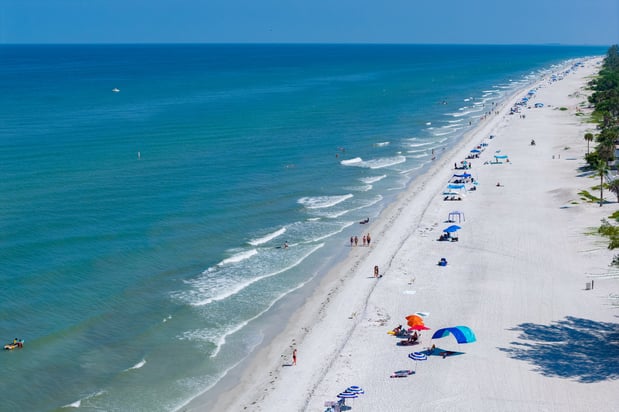 Images Holiday Inn & Suites Clearwater Beach S-Harbourside by IHG