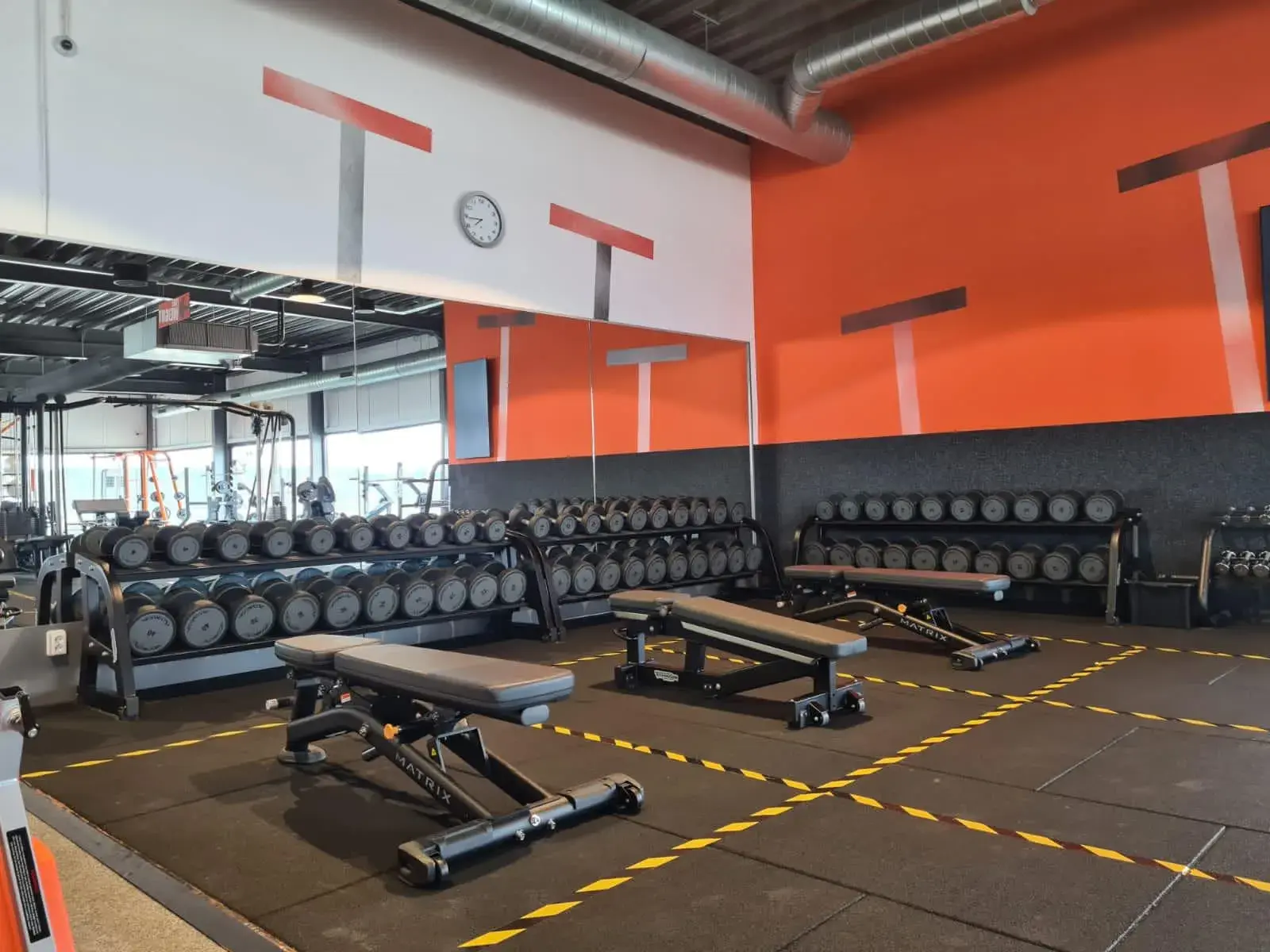 Foto's Basic-Fit 24/7